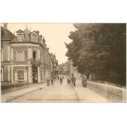 carte postale ancienne 41 ROMORANTIN. La Grande Rue et Pont