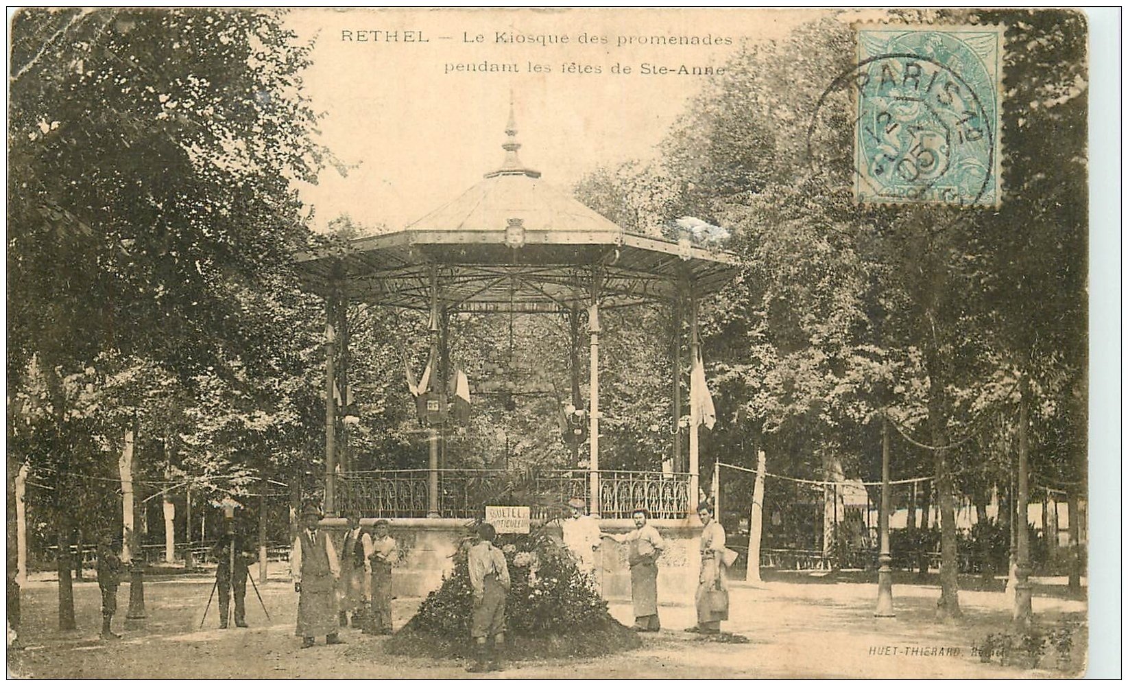 08 RETHEL. Kiosque des Promenades Fêtes de Sainte-Anne 1905 avec Photographe