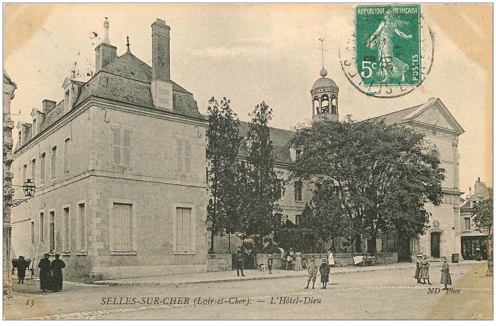 carte postale ancienne 41 SELLES-SUR-CHER. Hôtel-Dieu 1911