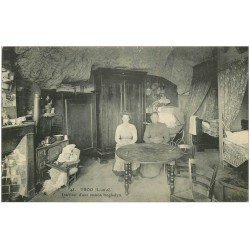 41 TROO. Habitations Troglodytes intérieur Maison