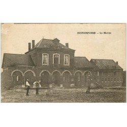 carte postale ancienne 02 BUIRONFOSSE. La Mairie. Jardiniers