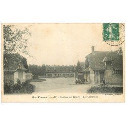 carte postale ancienne 41 VOUZON. Château des Rhuets. Voiture devant les Communs 1908