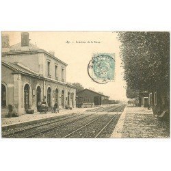 51 AY EN CHAMPAGNE. Intérieur de la Gare avec Bagagiste 1906
