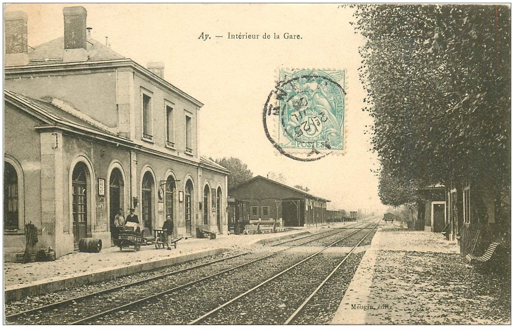 carte postale ancienne 51 AY EN CHAMPAGNE. Intérieur de la Gare 1906