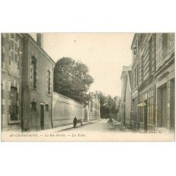 carte postale ancienne 51 AY EN CHAMPAGNE. Les Ecoles Rue Pierlot avec Coiffeur