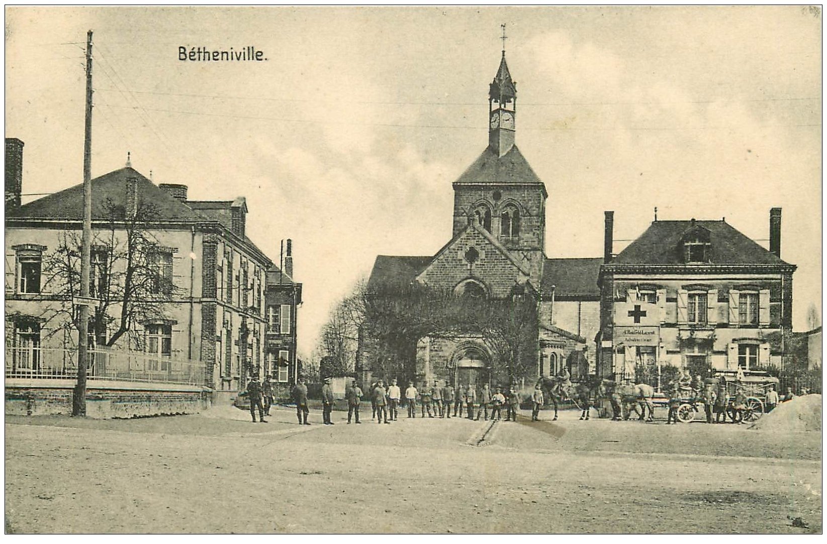 carte postale ancienne 51 BETHENIVILLE. Cortège Sanitaire 1916