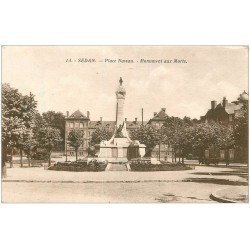 carte postale ancienne 08 SEDAN. Place Nassau Monument aux Morts