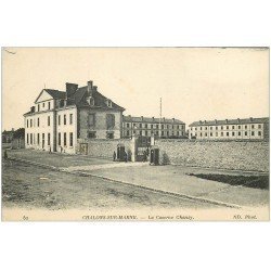 carte postale ancienne 51 CHALONS-SUR-MARNE. Caserne Chanzy 1916 Militaires