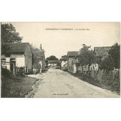 carte postale ancienne 51 CONNANTRAY-VAUREFROY. Grande Rue animée