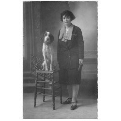 carte postale ancienne 51 EPERNAY. Lina 26 ans et son Chien. Carte Photo Modern 28 rue de Reims