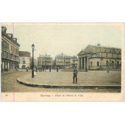 carte postale ancienne 51 EPERNAY. Place Hôtel de Ville 1904