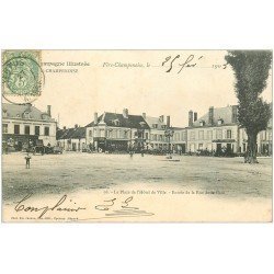 carte postale ancienne 51 FERE-CHAMPENOISE. Place Hôtel de Ville Rue de la Gare 1903