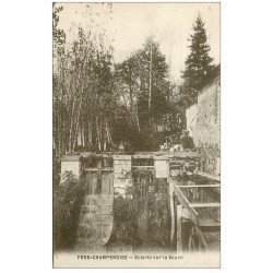 carte postale ancienne 51 FERE-CHAMPENOISE. Scierie sur la Vaure avec Ouvrier