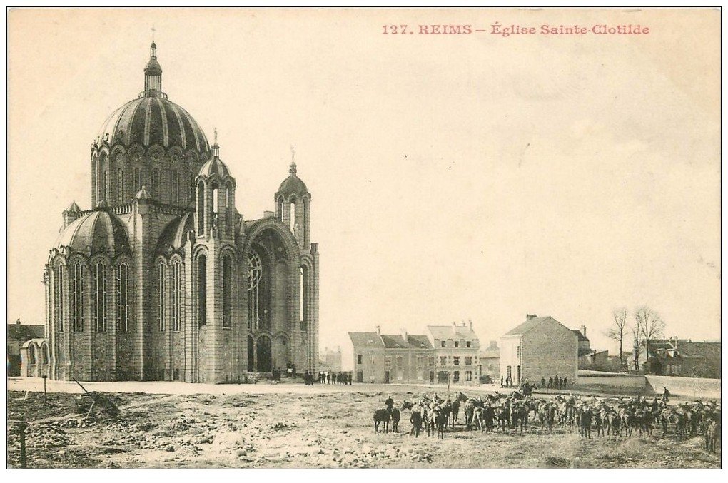carte postale ancienne 51 REIMS. Eglise Sainte-Clotilde et Dragons