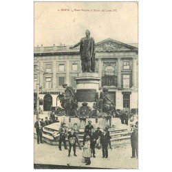 carte postale ancienne 51 REIMS. Place Royale Statue Louis XV