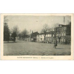 carte postale ancienne 51 SAINTE-MENEHOULD. Militaire Avenue de la Gare 1918