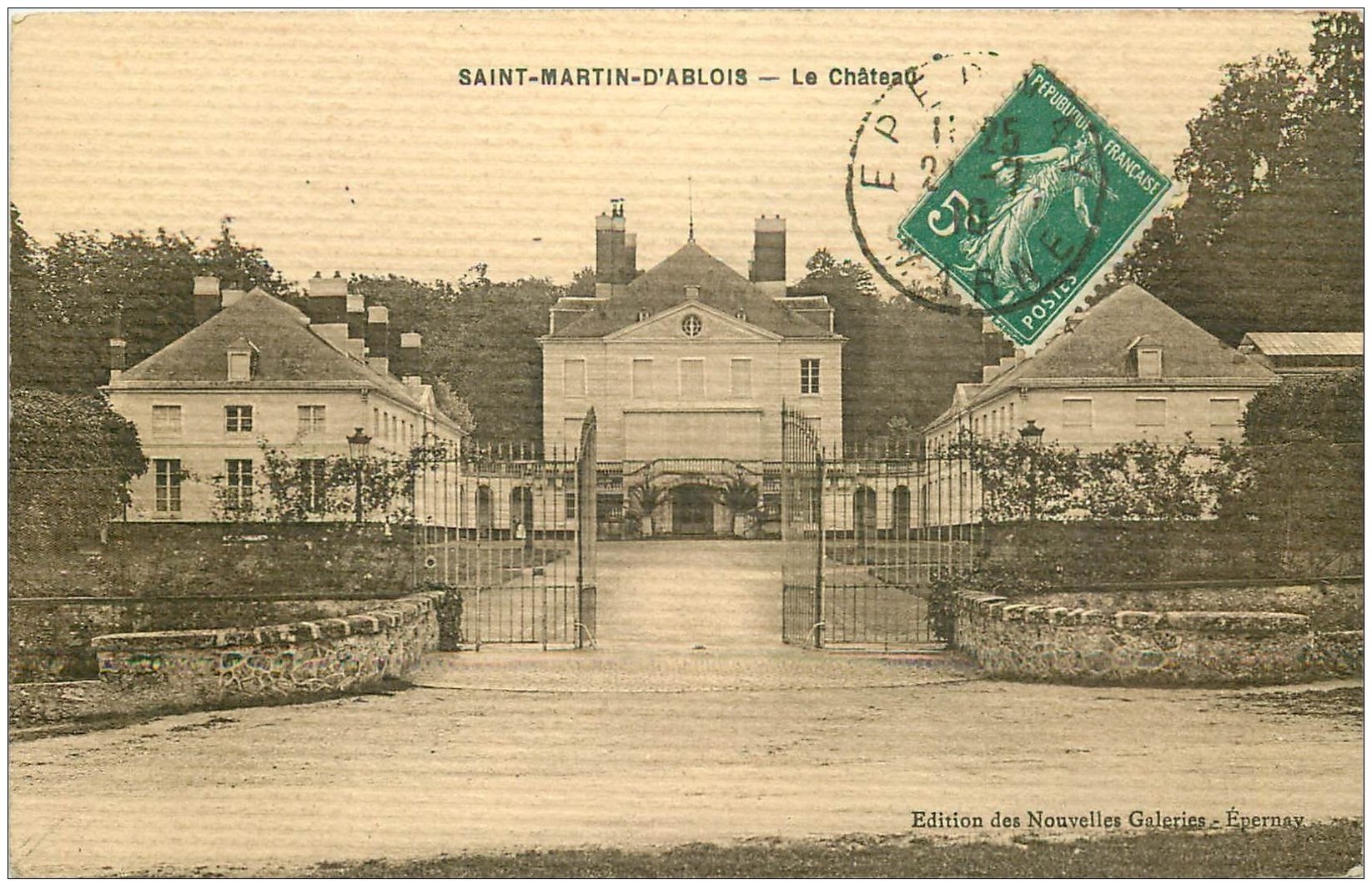 carte postale ancienne 51 SAINT-MARTIN-D'ABLOIS. Le Château 1910