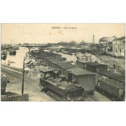 carte postale ancienne 42 ROANNE. Port du Canal 1909. Locomotive à vapeur, Vagons et Péniches