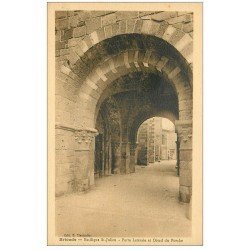 carte postale ancienne 43 BRIOUDE. Porte et Porche Basilique Saint-Julien