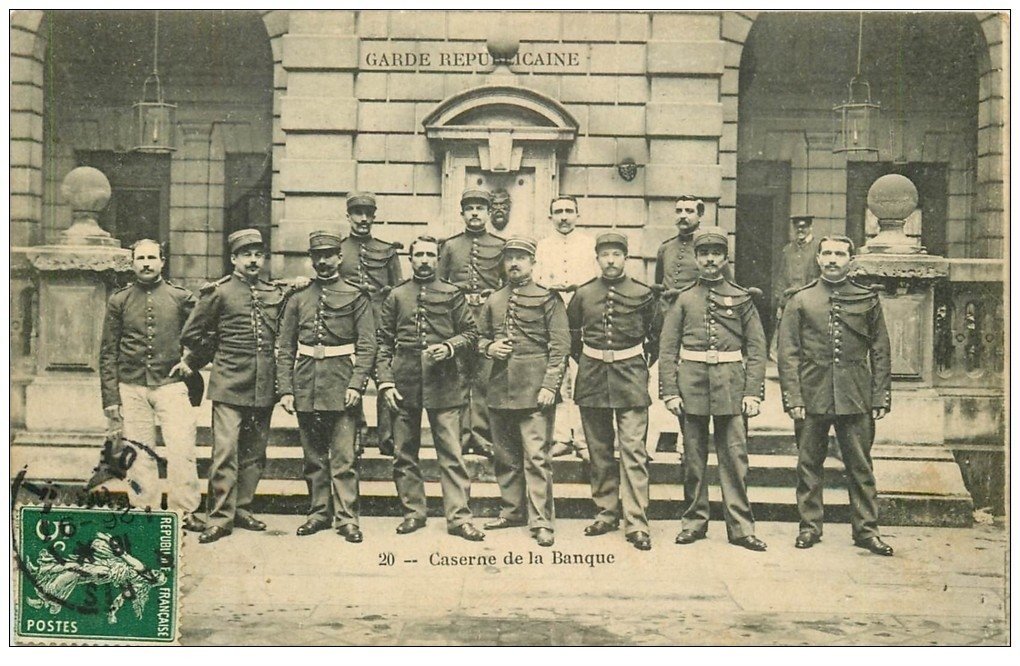 PARIS 02. Garde Républicaine Caserne de la Banque 1908