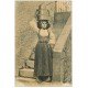 carte postale ancienne 09 SALIER. Retour de la Fontaine. Femme Porteuse d'eau en sabots 1917