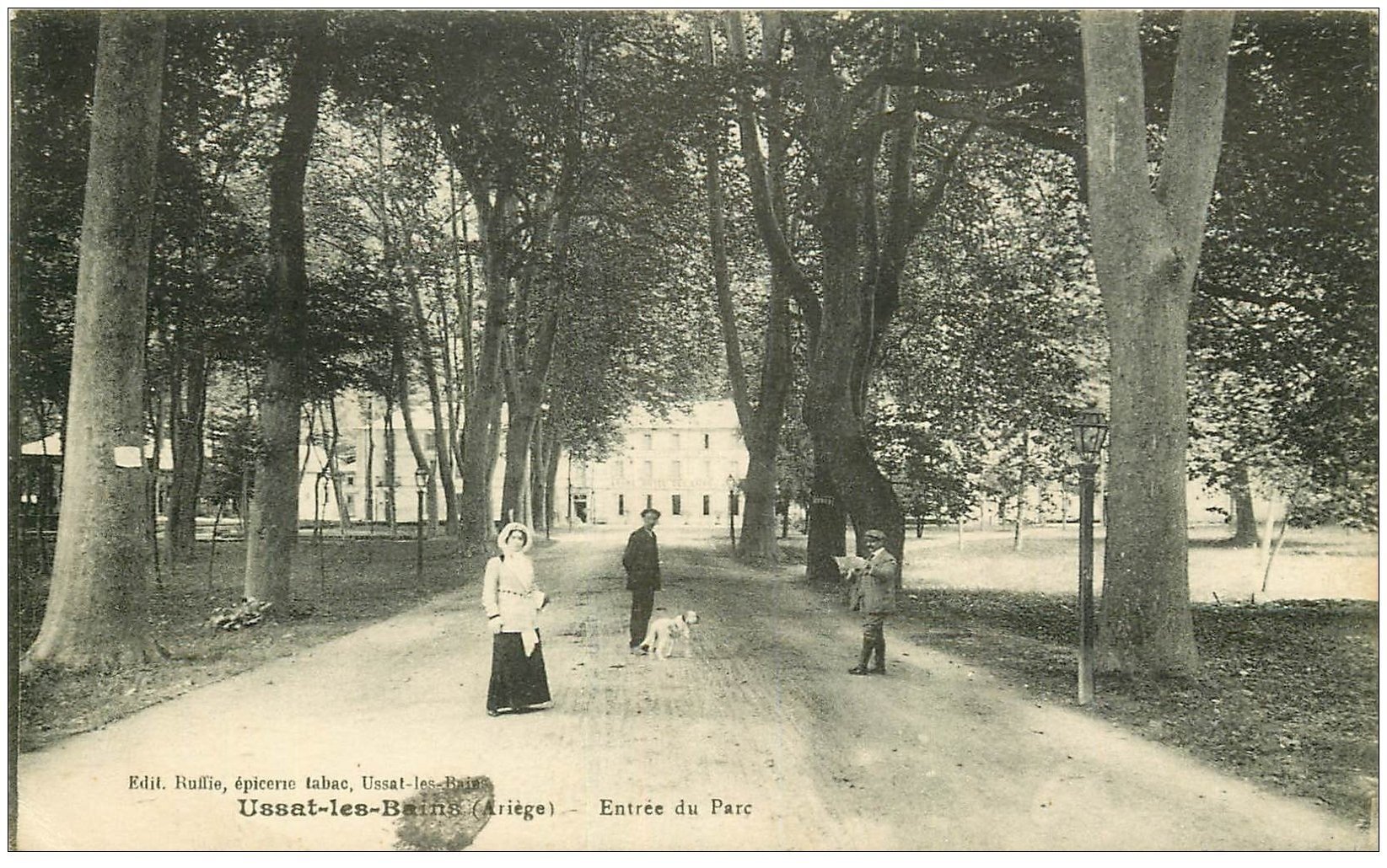 09 USSAT-les-BAINS. Entrée du Parc 1918