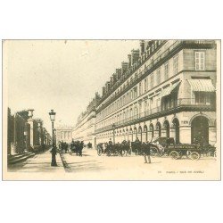 carte postale ancienne PARIS 04. Rue de Rivoli. Attelage Compagnie Asturienne rue de Malte