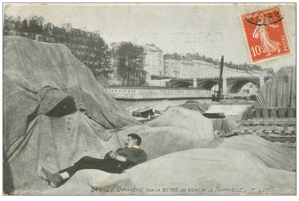 PARIS 05. Le Dimanche sur la Berge Quai de la Tournelle