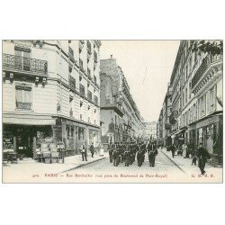PARIS 05. Parade Militaires Rue Berthollet