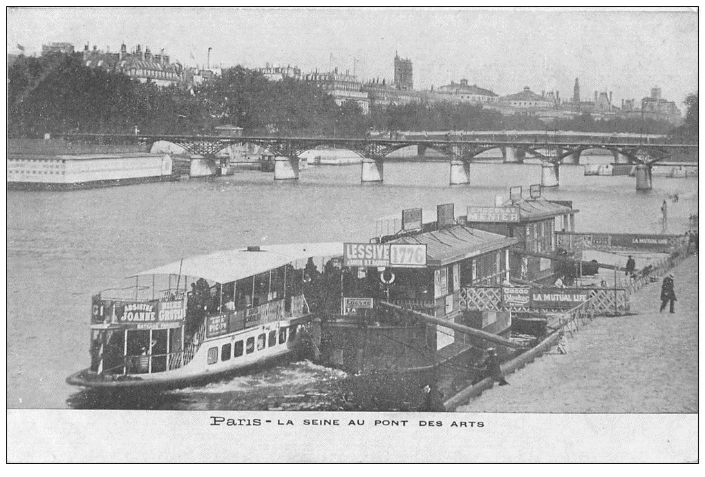 PARIS 06. Pont des Arts. Publicité Absinthe Joanne et Lessive sur Bateau Mouche
