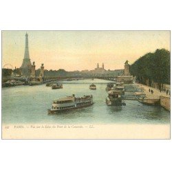 PARIS 08. Pont Concorde et péniches