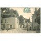 carte postale ancienne 10 BAR-SUR-SEINE. Entrée de la Ville 1907. Couvreur sur son échelle