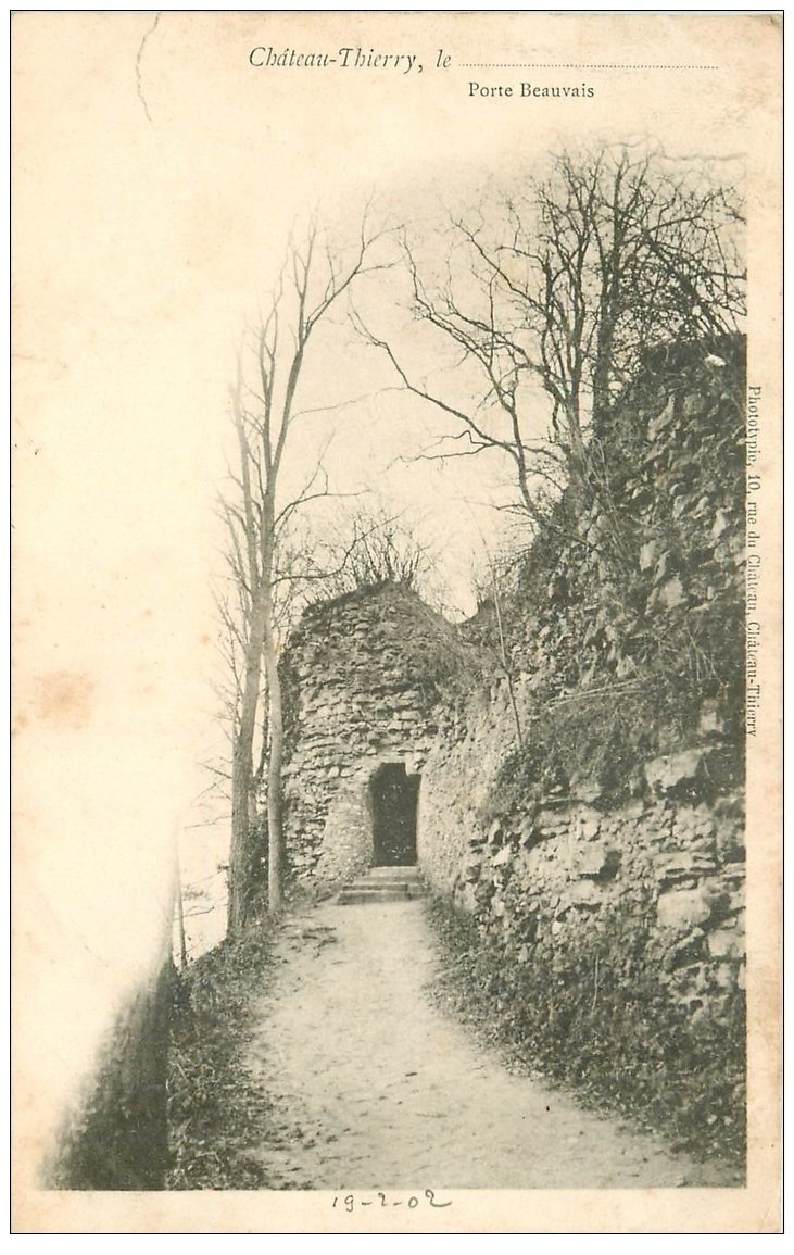 carte postale ancienne 02 CHATEAU-THIERRY. 1902 Porte Beauvais