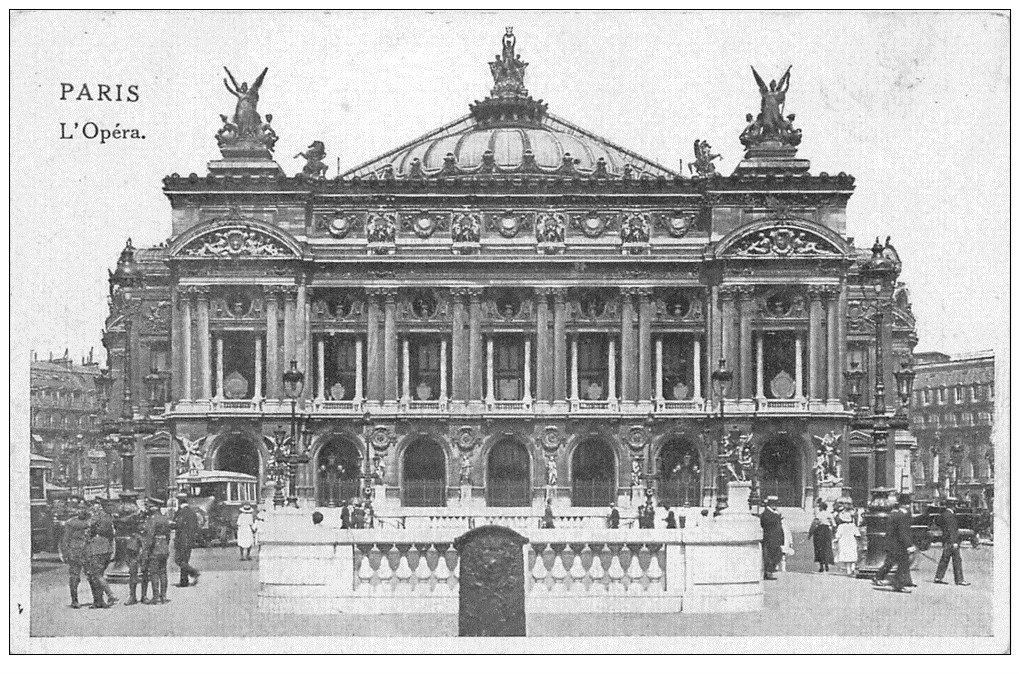 PARIS 09. L'Opéra et Métro avec Soldats Allemands