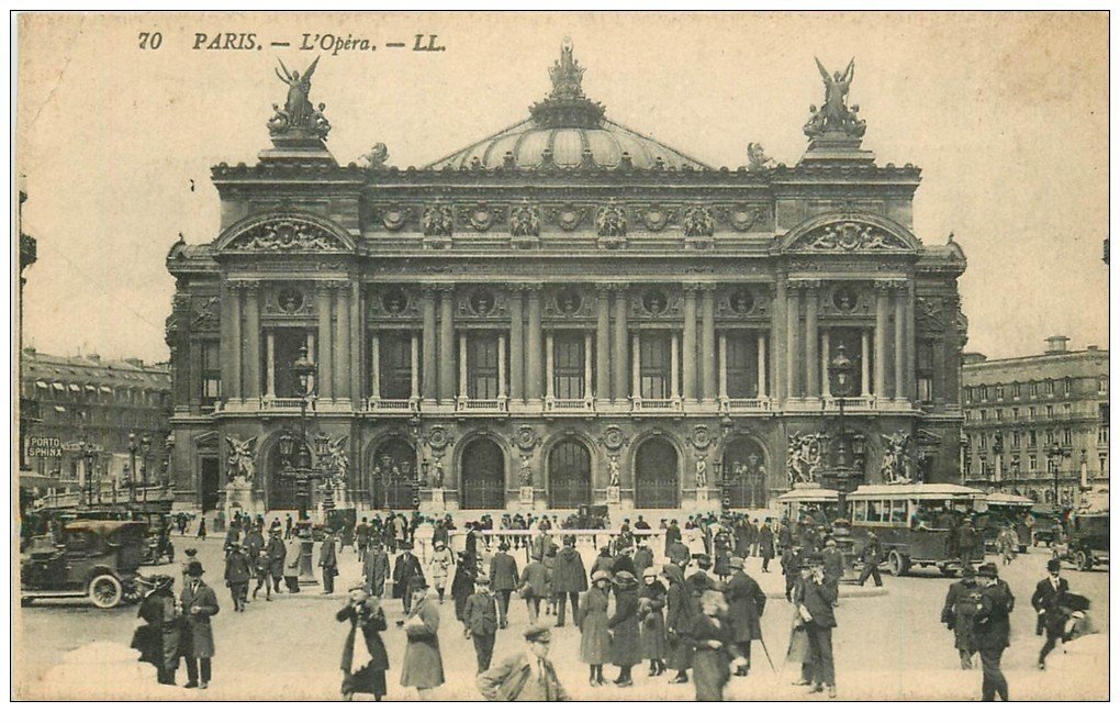 carte postale ancienne PARIS 09. L'Opéra et station Métropolitain Autobus