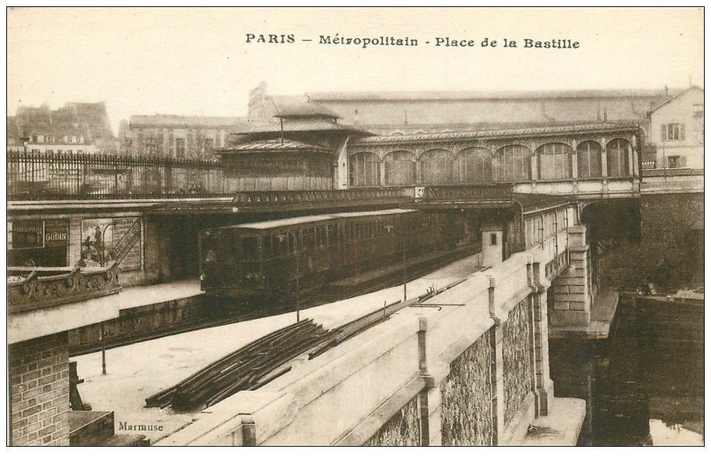 PARIS 12. Le Métropolitain Place de la Bastille