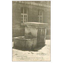 carte postale ancienne PARIS 13. Fontaine Manon Lescaut La Salpêtrière Boulevard de l'Hôpital
