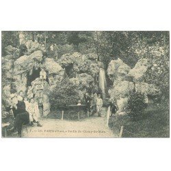 PARIS 15. Jardin du Champ de Mars animé 1906. Lecteur assis, Enfants et poussette
