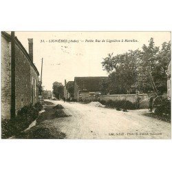 carte postale ancienne 10 LIGNIERES. Petite Rue de Lignières à Marolles. Femmes et chiens 1949