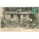 carte postale ancienne 10 MAILLY-LE-CAMP. Cabane sur ancien Cimetière 1911. Recherche d'armoiries anciennes...