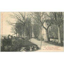 carte postale ancienne 02 CHATEAU-THIERRY. Coin Promenade. La Poudrière Château