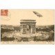 carte postale ancienne PARIS 17. Arc de Triomphe de l'Etoile le Dirigeable République