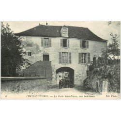 carte postale ancienne 02 CHATEAU-THIERRY. Elégantes Porte Saint-Pierre