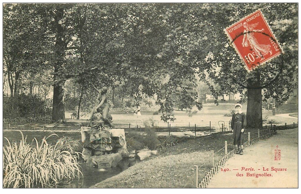 PARIS 17. Ecolière Square des Batignolles 1909