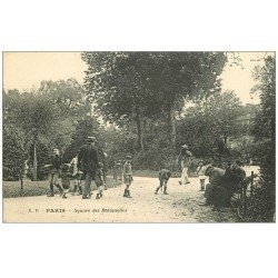 PARIS 17. Joueurs de billes Square des Batignolles