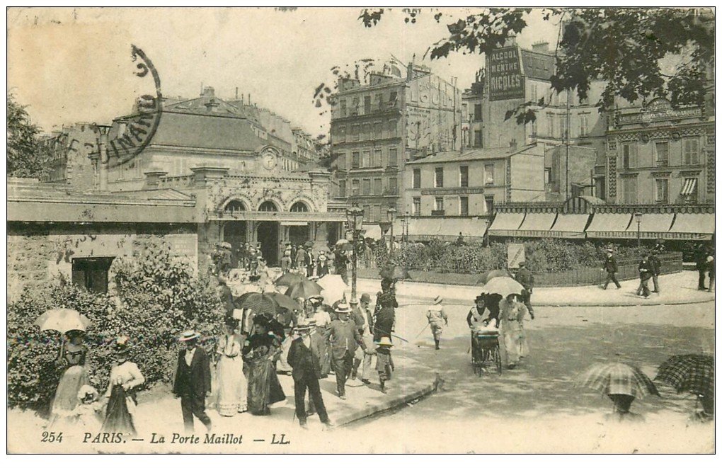carte postale ancienne PARIS 17. La Porte Maillot 1914. Publicité murale RICQLES