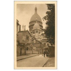 carte postale ancienne PARIS 18. Le Sacré-Coeur de Montmartre Marchande Rue Chevalier-de-la-Barre