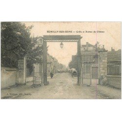 carte postale ancienne 10 ROMILLY-SUR-SEINE. Grille et Avenue du Château 1906
