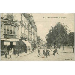 carte postale ancienne 10 TROYES. Boulevard du 14 juillet. 1915