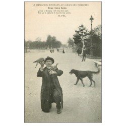 carte postale ancienne PARIS I°. Jardin Tuileries le Chameur d'Oiseaux. Vieux Métiers. Deux vieux Amis
